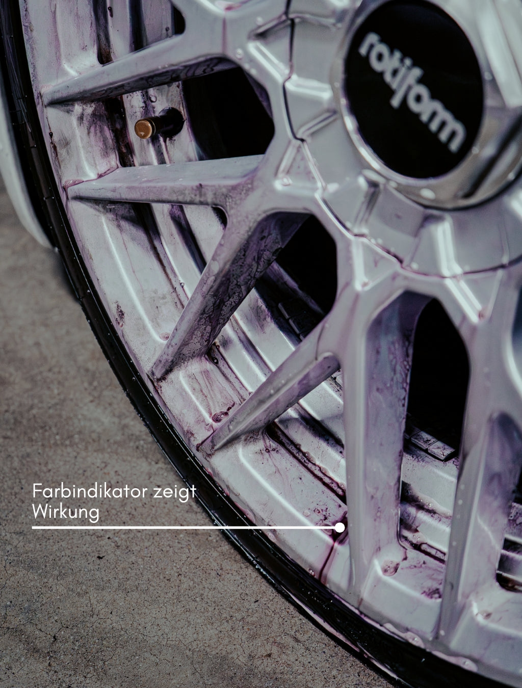 CSR Wheel Cleaner – Farbindikator zeigt Wirkung bei der Schmutzloesung auf der Felge